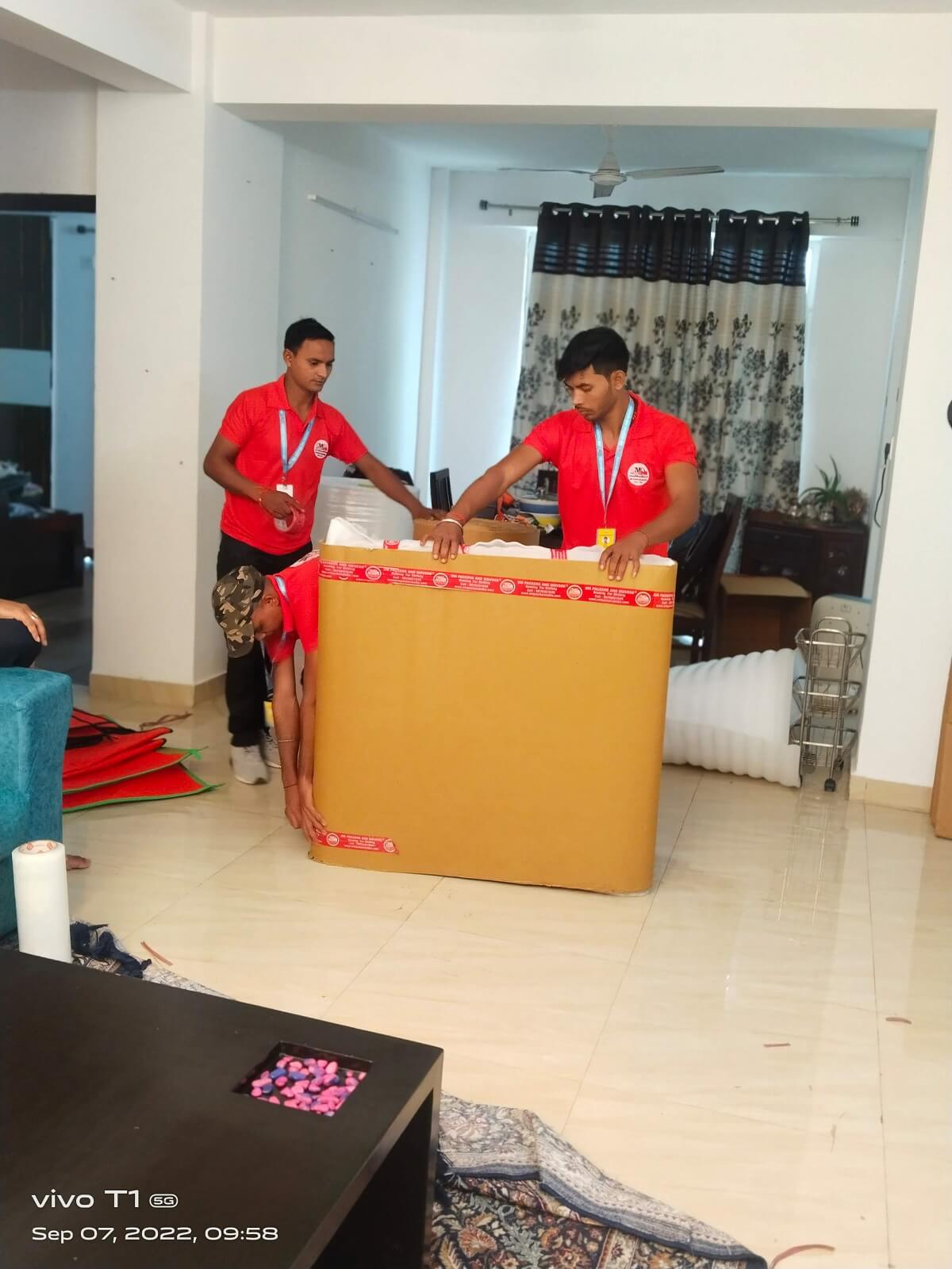om packers and movers india 26